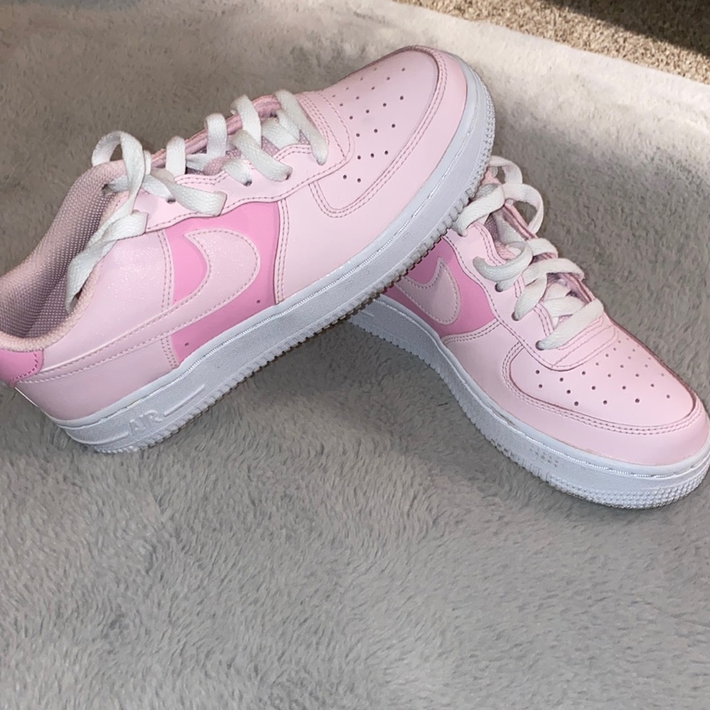 PERFECT CONDITION PINK NIKE AIR FORCE ONES